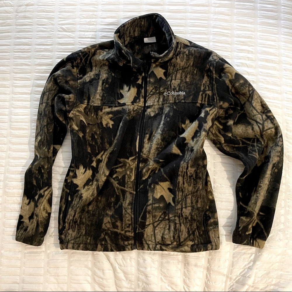 Fleece Camo Columbia zip up jacket